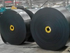 如何避免聚酯輸送帶跑偏？